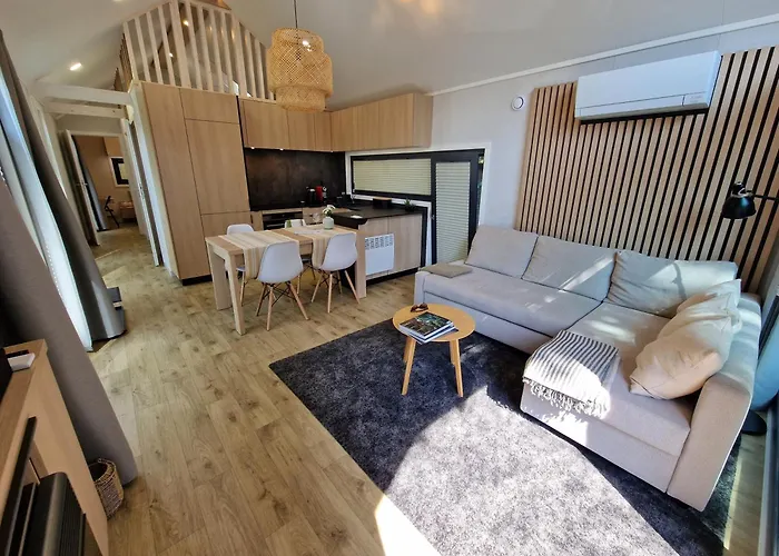 بيت للعطل W Cieniu Debow Gorki (Sochaczew)